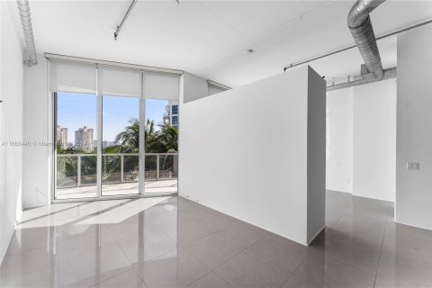 Condo in Aventura, Florida, 1 bedroom  № 1384648 - photo 2