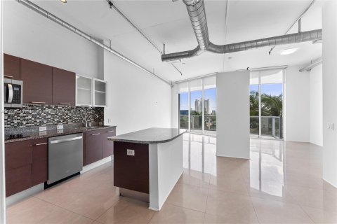 Copropriété à vendre à Aventura, Floride: 1 chambre, 75.81 m2 № 1384648 - photo 1