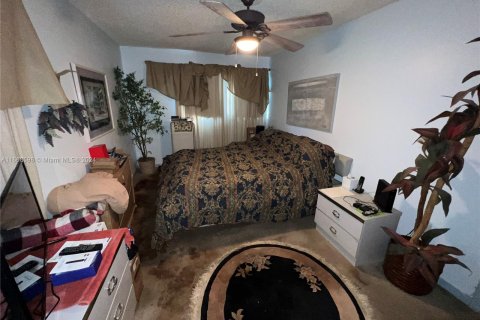 Condo in Hialeah, Florida, 2 bedrooms  № 1384607 - photo 21