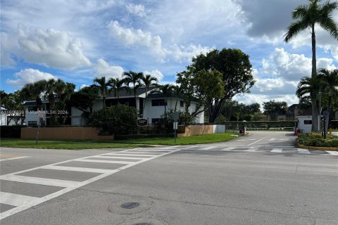 Copropriété à vendre à Hialeah, Floride: 2 chambres, 94.57 m2 № 1384607 - photo 2