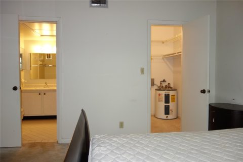 Condominio en venta en Oakland Park, Florida, 1 dormitorio, 63.64 m2 № 882396 - foto 21