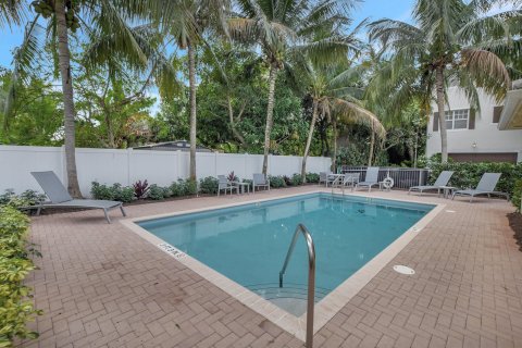 Townhouse in Delray Beach, Florida 3 bedrooms, 172.8 sq.m. № 882430 - photo 14