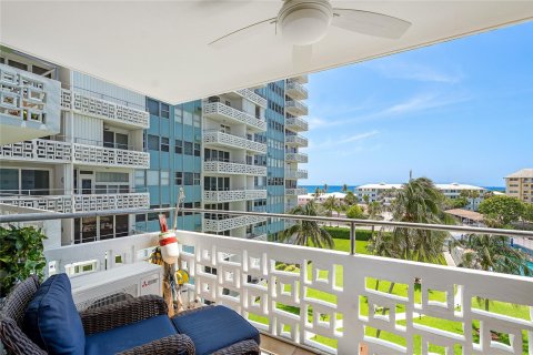 Condominio en venta en Fort Lauderdale, Florida, 1 dormitorio, 74.79 m2 № 1189560 - foto 18