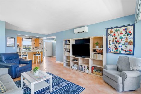 Condo in Fort Lauderdale, Florida, 1 bedroom  № 1189560 - photo 20