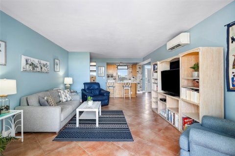 Condominio en venta en Fort Lauderdale, Florida, 1 dormitorio, 74.79 m2 № 1189560 - foto 15