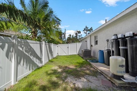 Casa en venta en North Port, Florida, 3 dormitorios, 122.35 m2 № 1366528 - foto 30