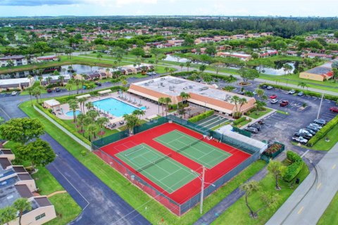 Condo in West Palm Beach, Florida, 2 bedrooms  № 1005265 - photo 2