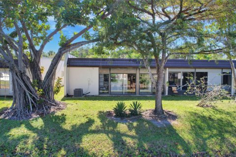 Copropriété à vendre à West Palm Beach, Floride: 2 chambres, 123.28 m2 № 1005265 - photo 12