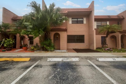 Touwnhouse à vendre à Davie, Floride: 3 chambres, 167.22 m2 № 994071 - photo 1