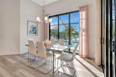 Casa en venta en Cape Coral, Florida, 3 dormitorios, 214.14 m2 № 916183 - foto 21