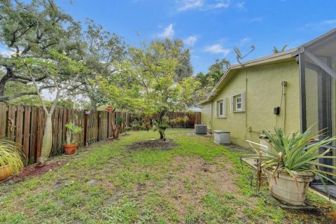 Villa ou maison à vendre à Sunrise, Floride: 3 chambres, 129.88 m2 № 1229226 - photo 16