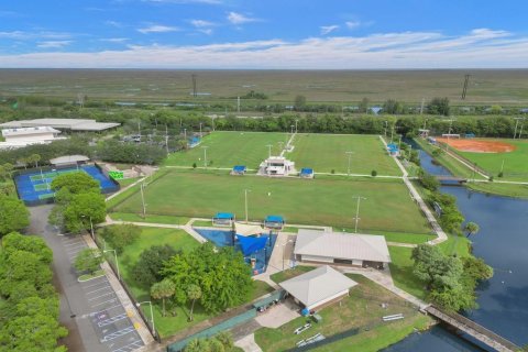 Villa ou maison à vendre à Sunrise, Floride: 3 chambres, 129.88 m2 № 1229226 - photo 3