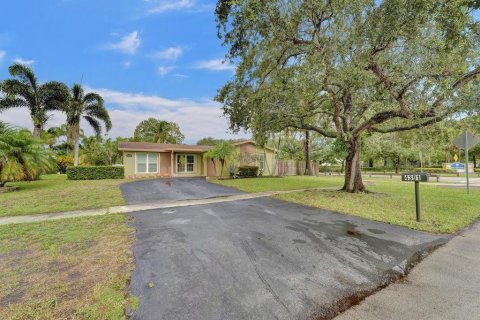 Villa ou maison à vendre à Sunrise, Floride: 3 chambres, 129.88 m2 № 1229226 - photo 13