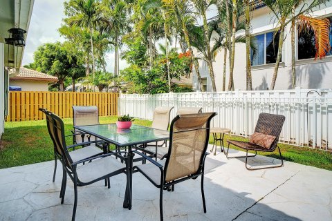 Villa ou maison à vendre à Coral Springs, Floride: 4 chambres, 249.26 m2 № 1229188 - photo 16