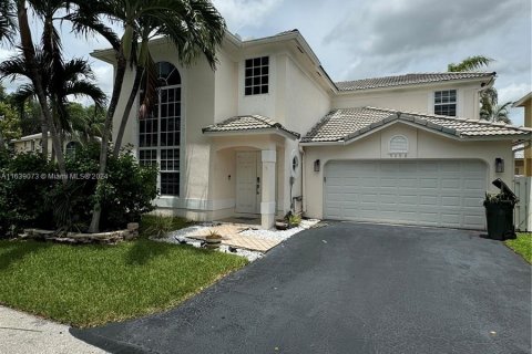 Villa ou maison à vendre à Coconut Creek, Floride: 3 chambres, 163.14 m2 № 1310978 - photo 1