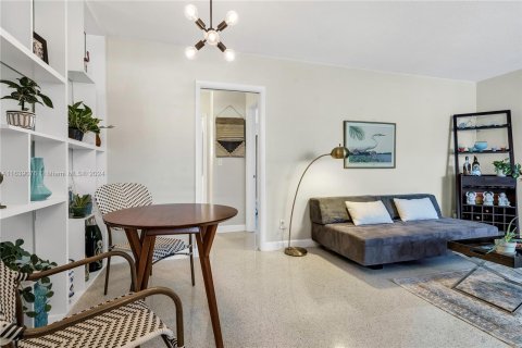 Copropriété à vendre à Hollywood, Floride: 1 chambre, 62.24 m2 № 1310979 - photo 14