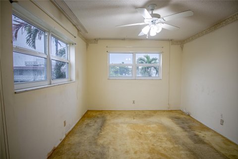 Condo in Lauderhill, Florida, 2 bedrooms  № 1227825 - photo 10