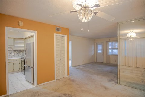 Condo in Lauderhill, Florida, 2 bedrooms  № 1227825 - photo 20