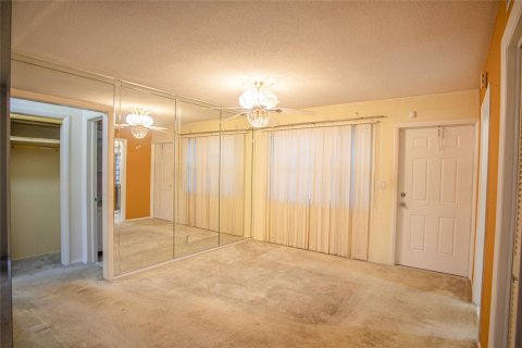 Condo in Lauderhill, Florida, 2 bedrooms  № 1227825 - photo 19