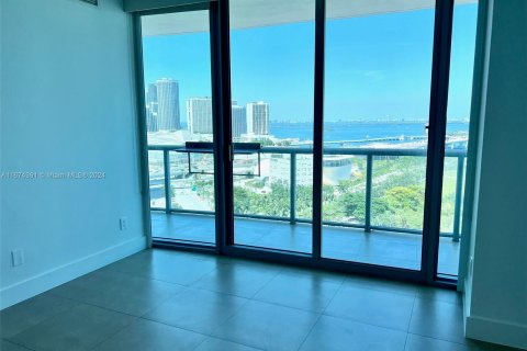 Condominio en venta en Miami, Florida, 1 dormitorio, 78.5 m2 № 1397783 - foto 9