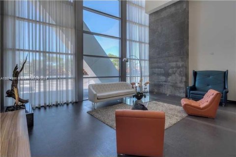 Condominio en venta en Miami, Florida, 1 dormitorio, 78.5 m2 № 1397783 - foto 19