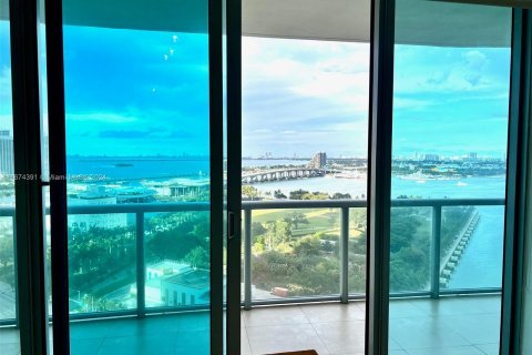 Condominio en venta en Miami, Florida, 1 dormitorio, 78.5 m2 № 1397783 - foto 5