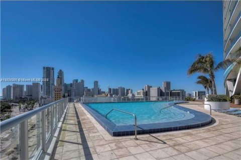 Condominio en venta en Miami, Florida, 1 dormitorio, 78.5 m2 № 1397783 - foto 16