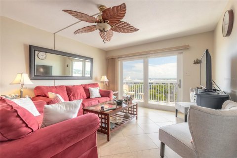 Condo in Daytona Beach, Florida, 2 bedrooms  № 1376573 - photo 6