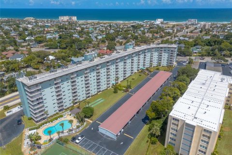 Condo in Daytona Beach, Florida, 2 bedrooms  № 1376573 - photo 16