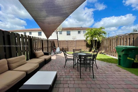Townhouse in Doral, Florida 3 bedrooms, 156.08 sq.m. № 1132548 - photo 9