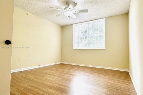 Copropriété à vendre à Miramar, Floride: 2 chambres, 89.74 m2 № 993864 - photo 18