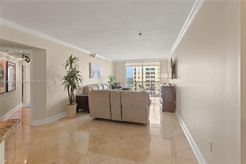 Copropriété à vendre à Miami, Floride: 2 chambres, 136.29 m2 № 993863 - photo 2