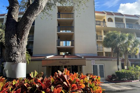 Condominio en venta en Lauderhill, Florida, 2 dormitorios, 115.38 m2 № 1151912 - foto 1