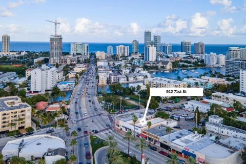 Купить коммерческую недвижимость в Майами-Бич, Флорида № 1147277 - фото 25