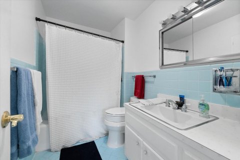 Condo in Palm Beach, Florida, 2 bedrooms  № 936476 - photo 21