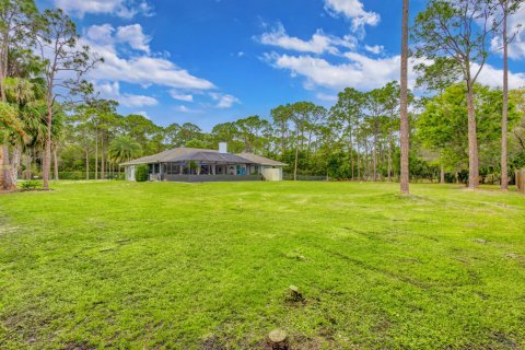 House in Jupiter, Florida 5 bedrooms, 219.34 sq.m. № 936477 - photo 11