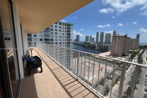 Condominio en venta en Sunny Isles Beach, Florida, 2 dormitorios, 129.69 m2 № 1240115 - foto 14