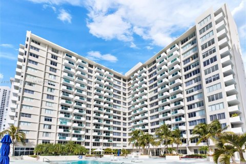 Condominio en venta en Miami Beach, Florida, 63.17 m2 № 1240113 - foto 13