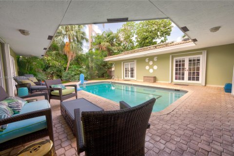 House in Fort Lauderdale, Florida 6 bedrooms № 1184831 - photo 2