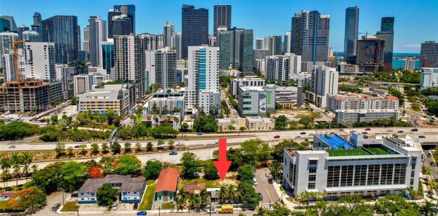 Immobilier commercial à Miami, Floride № 1185713