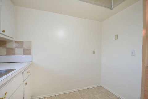 House in West Palm Beach, Florida 2 bedrooms, 75.72 sq.m. № 1127999 - photo 25