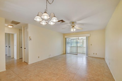 Villa ou maison à vendre à West Palm Beach, Floride: 2 chambres, 75.72 m2 № 1127999 - photo 24