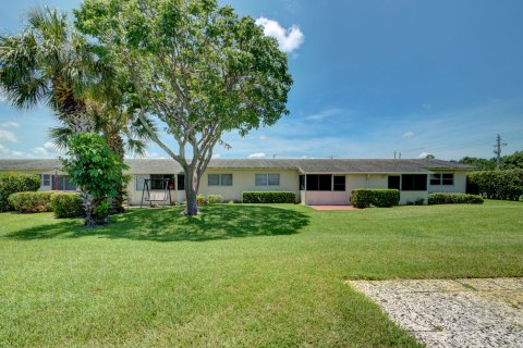 Villa ou maison à vendre à West Palm Beach, Floride: 2 chambres, 75.72 m2 № 1127999 - photo 3