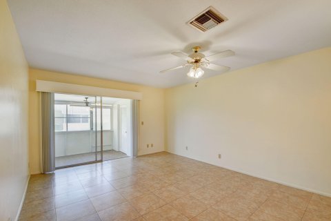 House in West Palm Beach, Florida 2 bedrooms, 75.72 sq.m. № 1127999 - photo 21