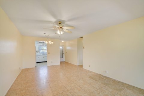 Villa ou maison à vendre à West Palm Beach, Floride: 2 chambres, 75.72 m2 № 1127999 - photo 20