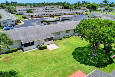 Villa ou maison à vendre à West Palm Beach, Floride: 2 chambres, 75.72 m2 № 1127999 - photo 1