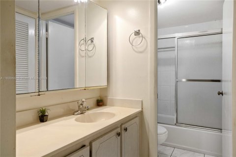 Condominio en venta en Miami Beach, Florida, 1 dormitorio, 96.8 m2 № 1291441 - foto 20