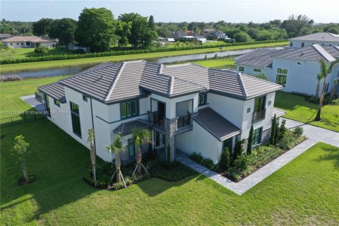 Villa ou maison à vendre à Davie, Floride: 5 chambres, 428.84 m2 № 1291561 - photo 8