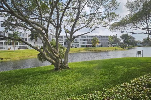 Condo in Deerfield Beach, Florida, 2 bedrooms  № 1177387 - photo 30