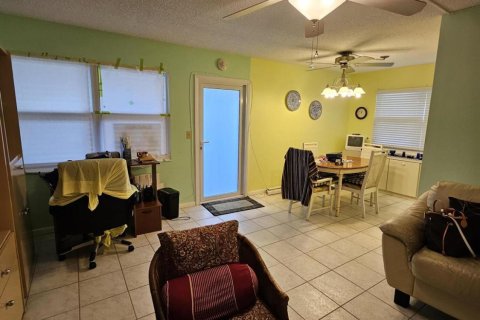 Condo in Deerfield Beach, Florida, 2 bedrooms  № 1177387 - photo 2